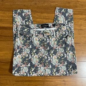 LUCKY BRAND AVA CROP FLORAL PATTERN JEANS LADIES SIZE 12 / 31
